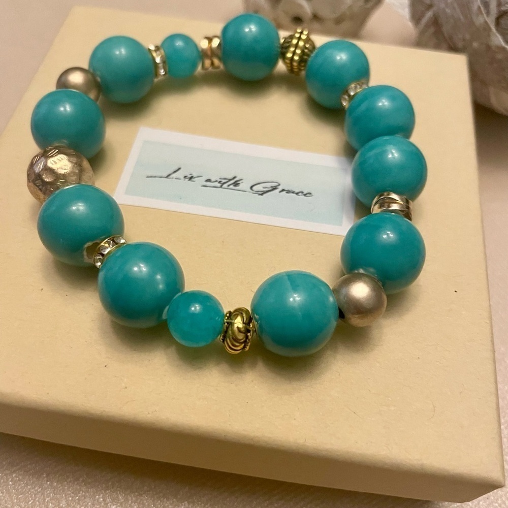 Blue Stretch Quartz Bracelet 14mm and 8mm quartz beads, gold details, turquoise - Picture 4 of 6